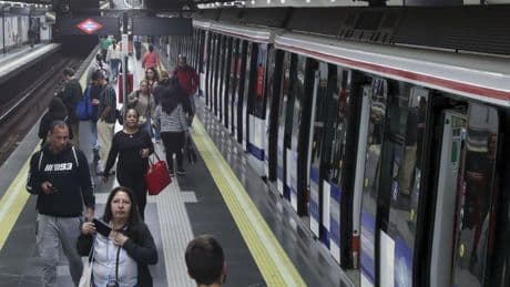 El debate sobre la degradación de emergencia: Más Madrid y PSOE tildan la postura de Ayuso de “show”