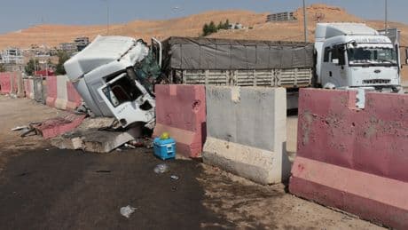 Şırnak'ta acı tesadüf! Sürücüleri kardeş olan tırlar çarpıştı; 1 ölü, 1 yaralı
