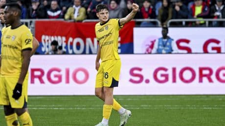 Liverpool'dan 18 yaşındaki stoper için 35 milyon euro