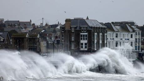 Flood crisis plans drawn up as Met Office says autumn will be wetter than normal
