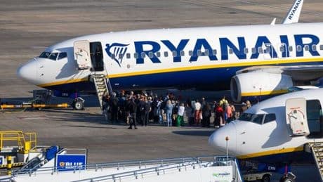 Ryanair blow as Spanish court issues £123 order over hand luggage charges