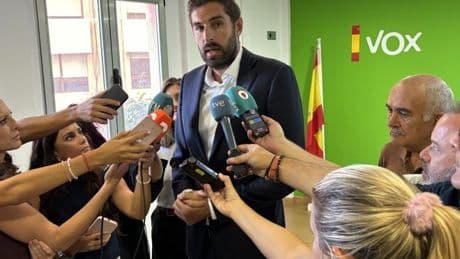 Vox prepara el asedio a todos los centros de Murcia que acogen extranjeros