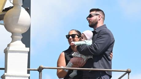 Anabel Pantoja y David Rodríguez, más cariñosos que nunca, disfrutan de la Semana Santa sevillana