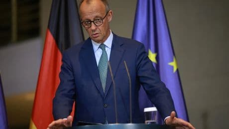 Krieg in der Ukraine: Russische Drohnen über Polen: Merz glaubt nicht an Versehen