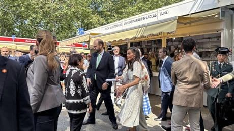 Las Editoriales UNE llevan a la Feria del Libro la defensa del español y el portugués como lenguas de ciencia