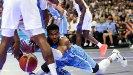 92-77: Francia somete a la Grecia de Giannis Antetokounmpo