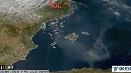 El humo y la ceniza del incendio que arrasa Francia cubren el cielo de Baleares