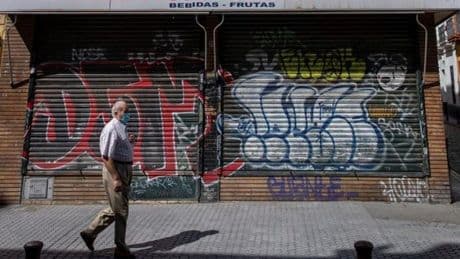 La subida del precio de la vivienda asfixia a los pequeños comercios: cada día cierran 28