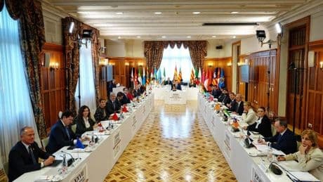 El Gobierno convoca la Conferencia de Presidentes el 6 de junio en Barcelona