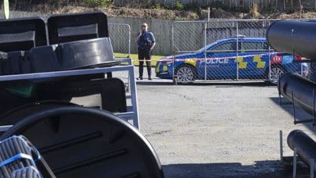 A New Zealand father who evaded authorities with his 3 children for years is shot dead by the police