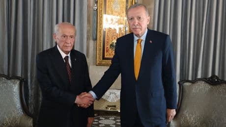 Ahlat'ta Cumhur zirvesi! Cumhurbaşkanı Erdoğan ve MHP Lideri Bahçeli bir araya geldi