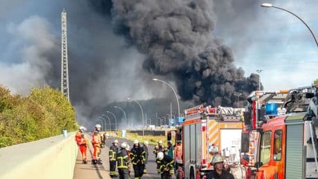 Staatsanwaltschaft Hamburg: Brand im Hamburger Hafen - Ermittlungen gegen 44-Jährigen