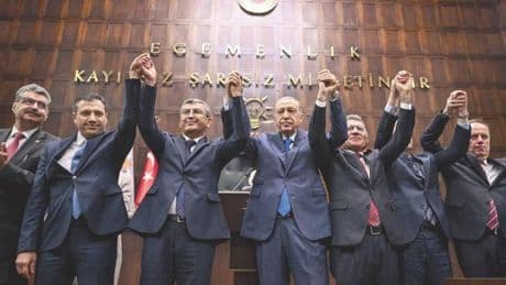 AK Parti’ye katılımlar