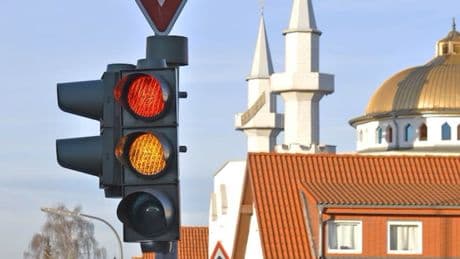 Neuerung im Straßenverkehr: Erhalten Ampeln bald ein viertes Licht?
