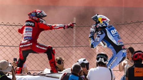 Trionfo di Marquez, ma stavolta è Alex