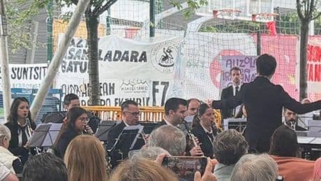 Ramiro González se rebela contra los carteles de la izquierda abertzale: «No debemos asumir con normalidad lo que no es normal»