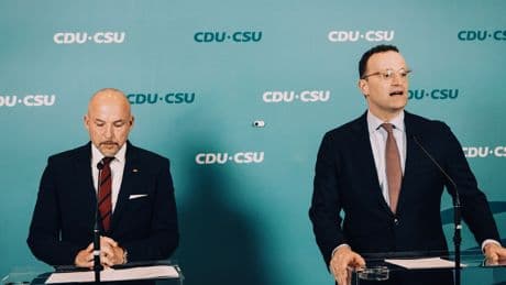 Koalitionskrise: SPD hält an Richterkandidatin fest