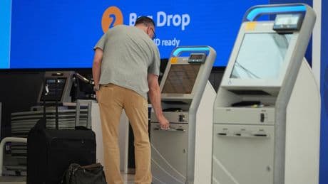 United is narrowing its check-in window for US flights. Here's how it compares to other airlines