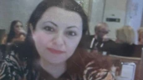 Barışmak için evine gittiği eşini canice katletti