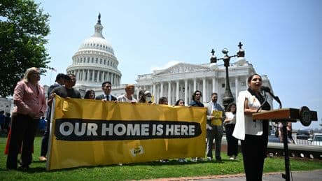 Democrats push Homeland Security Department on DACA recipients