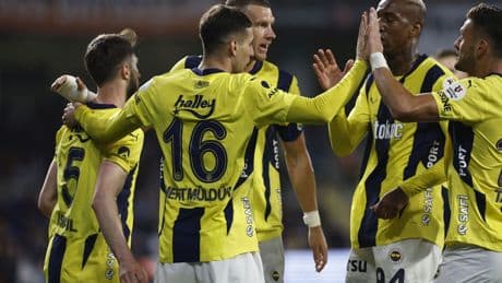 Fenerbahçe deplasmanda Başakşehir'i 4-1 mağlup etti