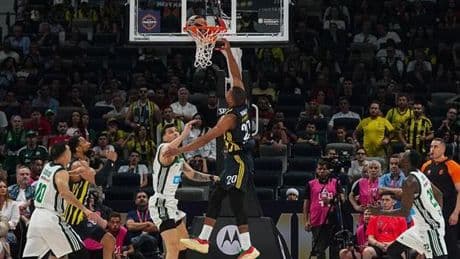 Maçın MVP'si Devon Hall!