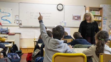 «L’école publique m’a poussée à aller voir ailleurs» : ces familles qui choisissent à tout prix l’enseignement privé