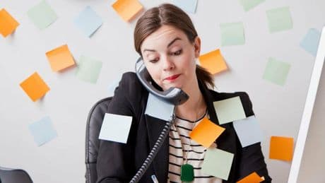 Effizienz : „Hustle Culture führt nicht zu mehr Produktivität“: Drei Zeitmanagement-Hacks für Dauerbeschäftigte