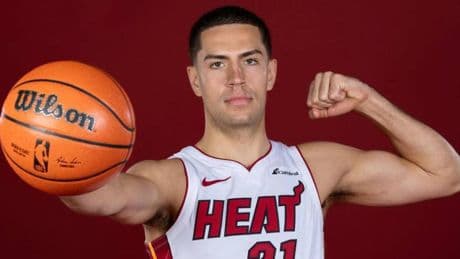 Cole Swider, un gran tirador con experiencia NBA para el Anadolu Efes