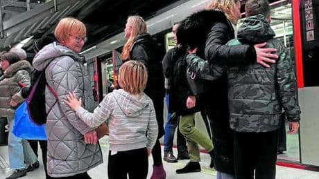 Los menores de entre 12 y 14 años podrán viajar gratis desde mañana en transporte público en Bizkaia