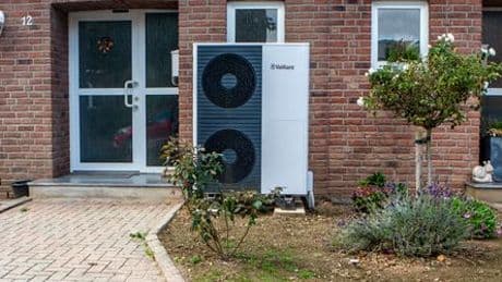 Wärmepumpe: Fünf Tipps, um bei der Installation Geld zu sparen