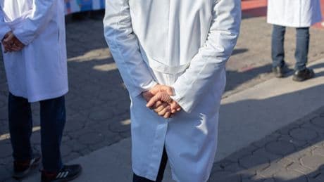 8 bin 975 doktor beyaz kod verdi, adreslerde gizlilik yok!