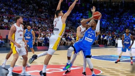 España consuma su gran fracaso ante Grecia y queda fuera del Eurobasket
