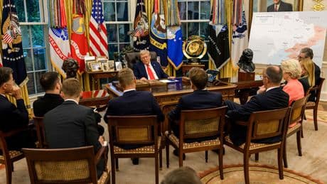 BILD exklusiv +++ Hitziges Telefon-Gespräch - Trump attackiert Europa wegen Putin