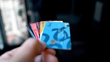 Türkiye'nin dev bankası uyardı: Milyonlarca kullanıcının kredi kart limiti iptal edilecek
