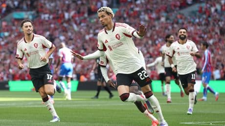 Eintracht Frankfurt - Darum vergleicht Hellmann Ekitiké mit Yeboah