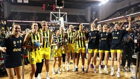 Fenerbahçe Opet 4 oyuncuyla yollarını ayırdı