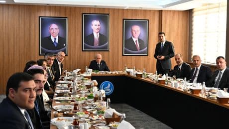 Bahçeli'den Ülkü Ocakları'na ziyaret