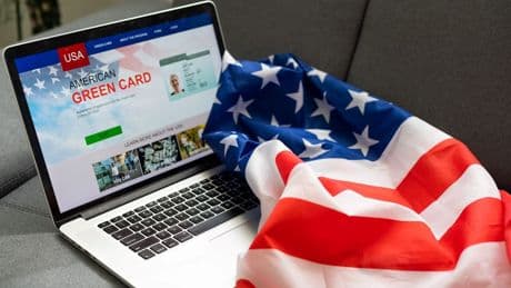 Green Card sonuçları 2025 sorgulama ekranı (dvprogram.state.gov): Green Card başvuru sonuçları ne zaman, saat kaçta açıklanacak?