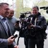 "C'est vraiment un mec d'extrême droite" : qui est Tommy Robinson, activiste à l'origine d'une marche "pour la liberté d'expression" à Londres ?