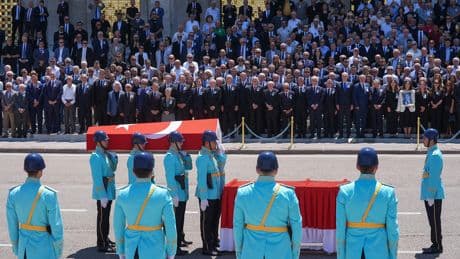 Altan Öymen için Meclis'te cenaze töreni düzenlendi