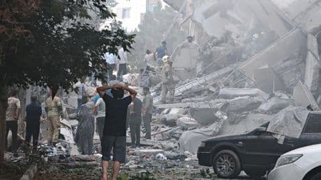 Israel greift Iran an: Schutt, Trümmer und Entsetzen – die ersten Bilder aus Teheran