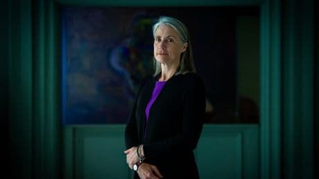 Fiona Hill, exconsejera de Trump: “El presidente quiere ser un autócrata; se ve como un emperador”