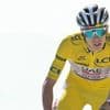 Jonas Vingegaard op de Mont Ventoux omgeven met vraagtekens