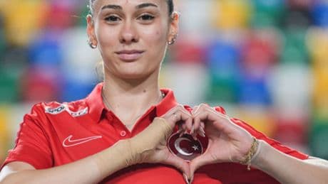 Aysel Önder’den dünya rekoru!
