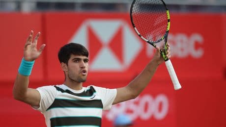 Alcaraz se atrinchera para ganar a Munar y llegar a cuartos de final de Queen's