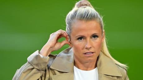 Julia Simic berichtet über sexuelle Belästigungen als „Teil des Geschäfts“