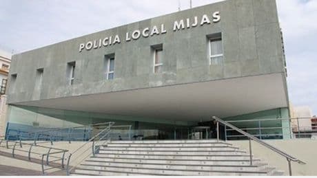 Detenida en Mijas una mujer británica por abusar de una menor de 14 años en plena calle