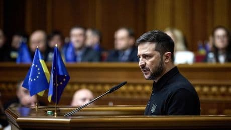 Zelenski rechaza la tregua de tres días propuesta por Rusia y no garantiza la seguridad del desfile militar en Moscú