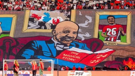 Peter Bosz kan bij PSV ondanks eclatante zege niet rustig achterover leunen